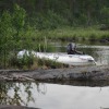 На лодке не везде можно подойти к берегу - здоровые камни под водой могут стать большим препятствием.